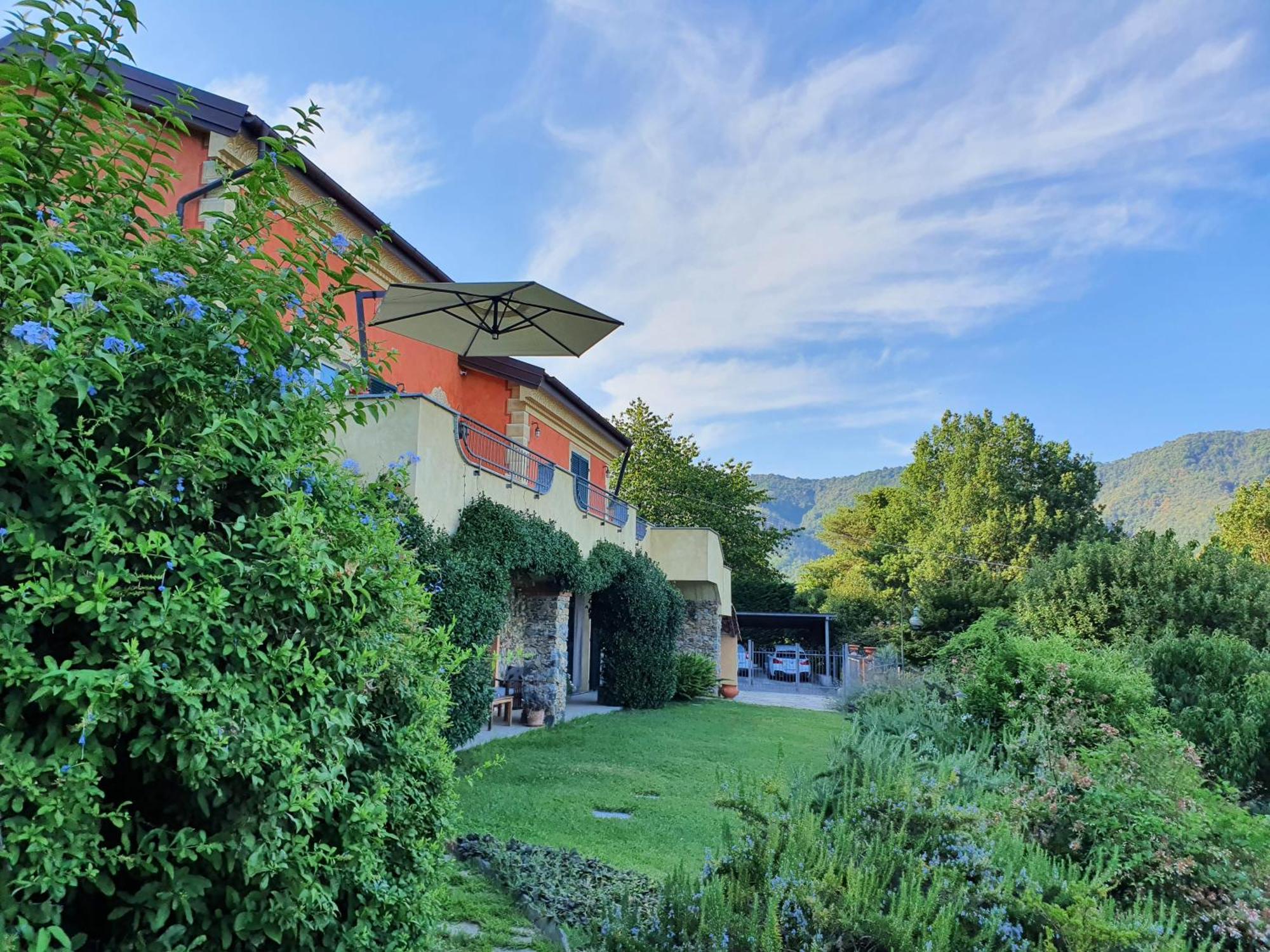 Villa Claudia Quiliano エクステリア 写真